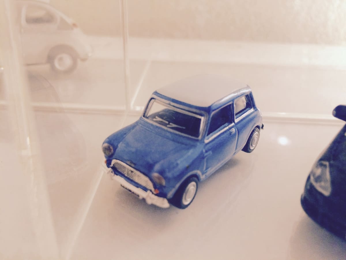 車のおもちゃ